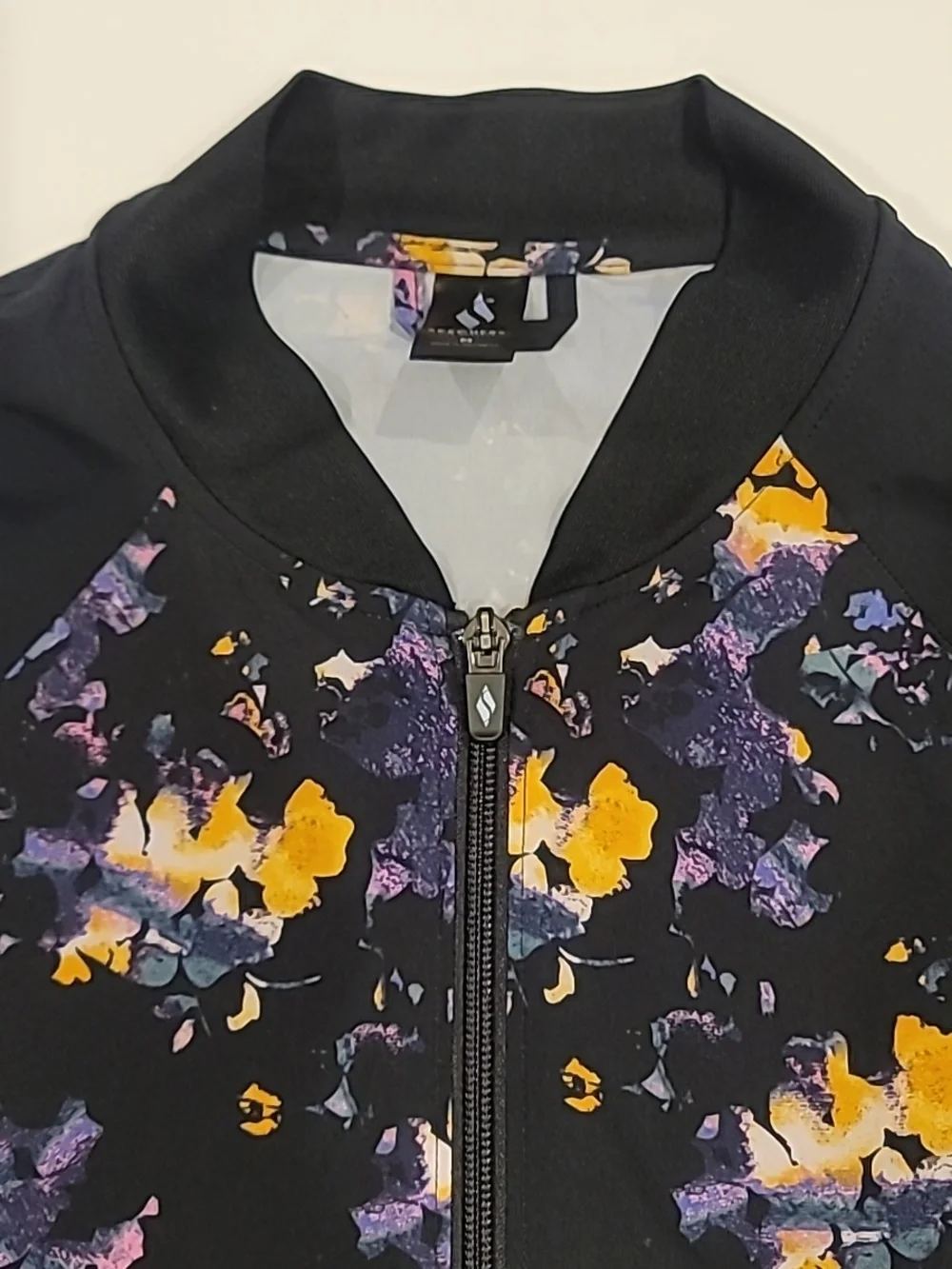 Sketchers Floral Full Zipper Jacket Black Medium